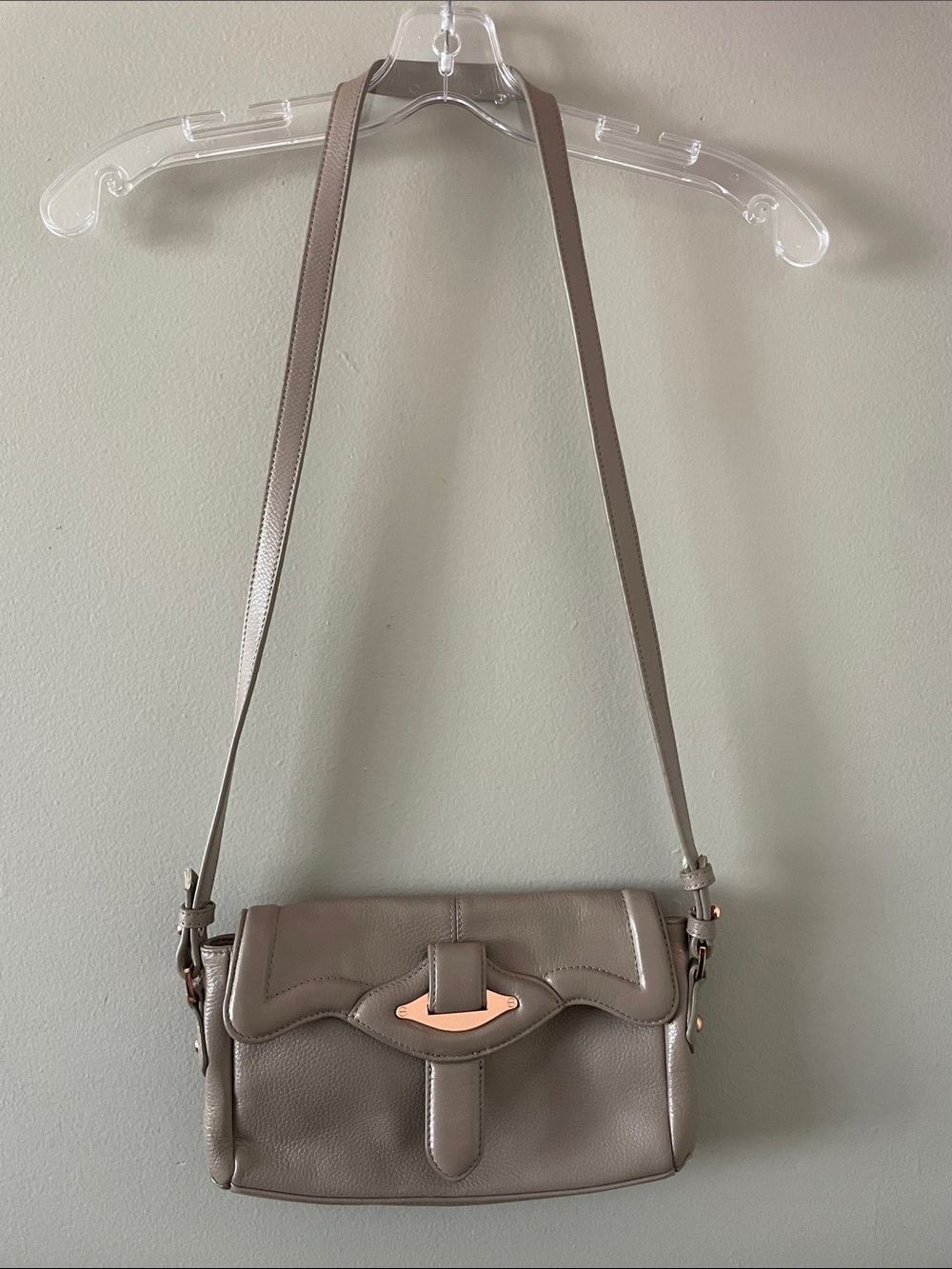 Danier Genuine Leather Crossbody Bag in Taupe with Rose Gold Accent